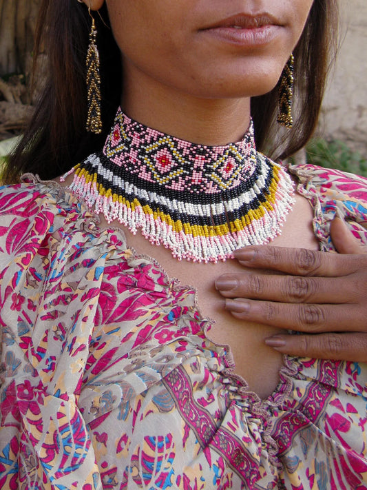 Gulabi Kalbelilya Beaded Choker